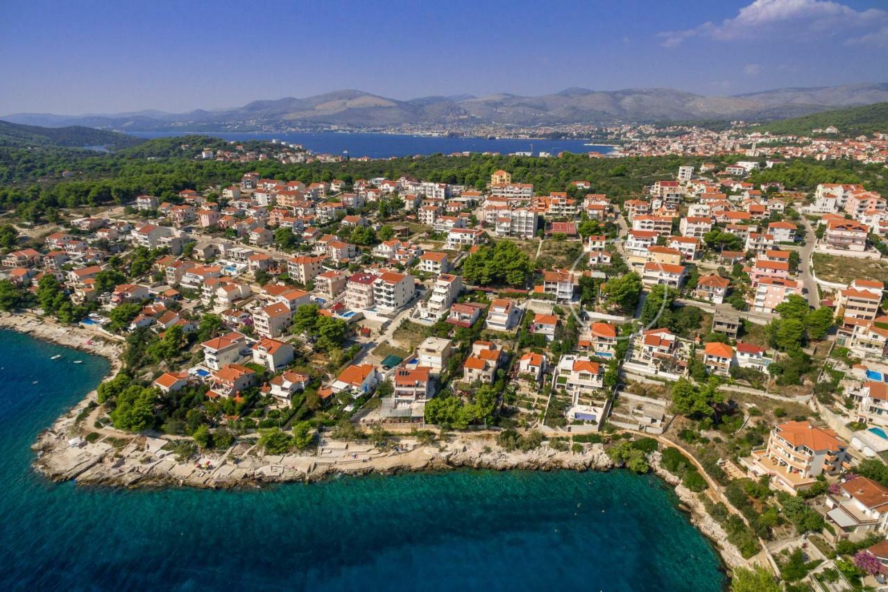 Holiday Home Barbara Trogir Zewnętrze zdjęcie