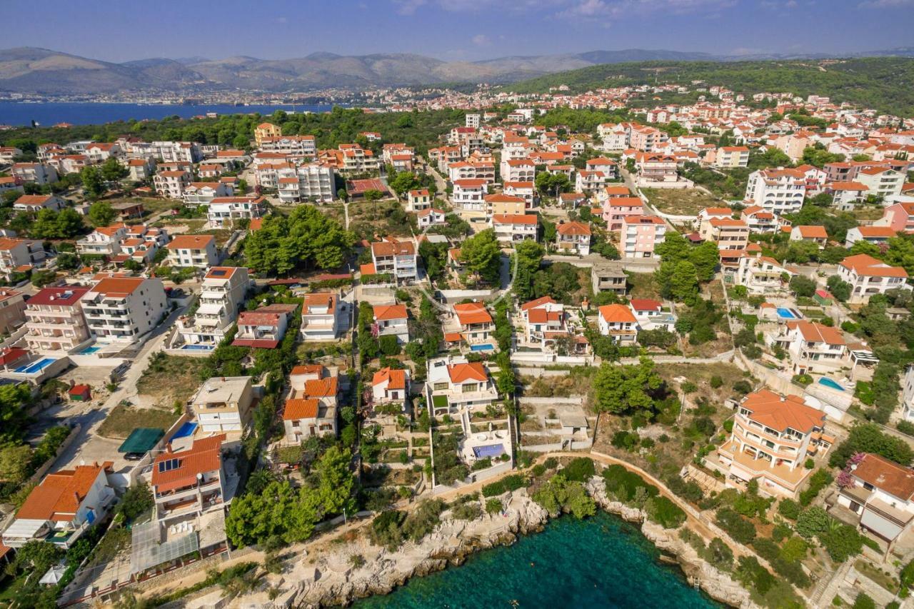 Holiday Home Barbara Trogir Zewnętrze zdjęcie